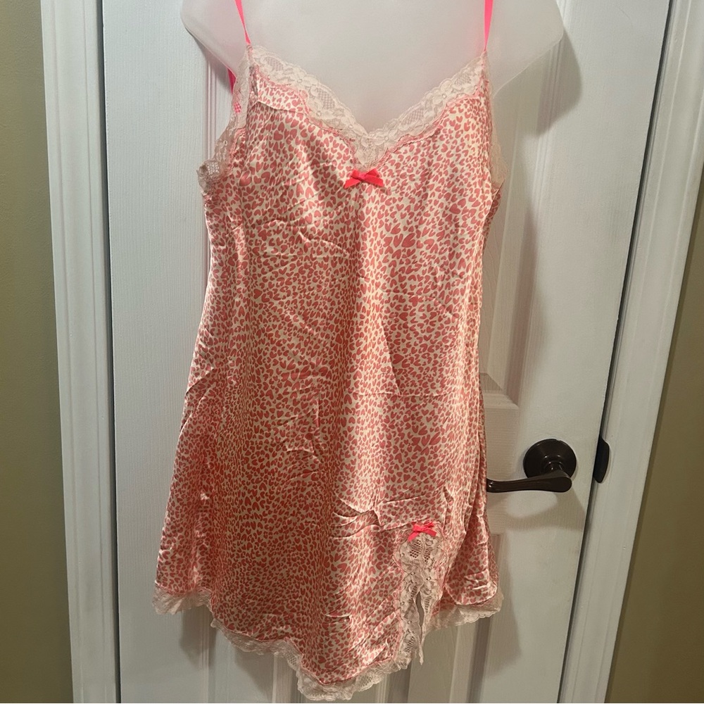 Victoria's Secret VTG Pink Cream Heart Print Lace Trim Nightgown Slip Dress 1009